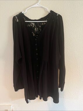 Torrid Black Lace Yoke Button-Front Tunic.  Sz 5
